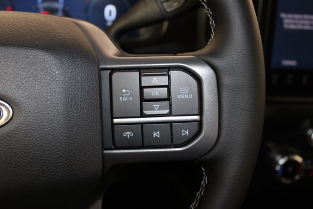 2026 Ford F-250 Lariat photo 9