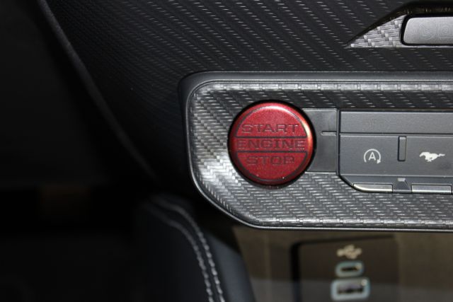 2025 Ford Mustang GT Premium photo 11