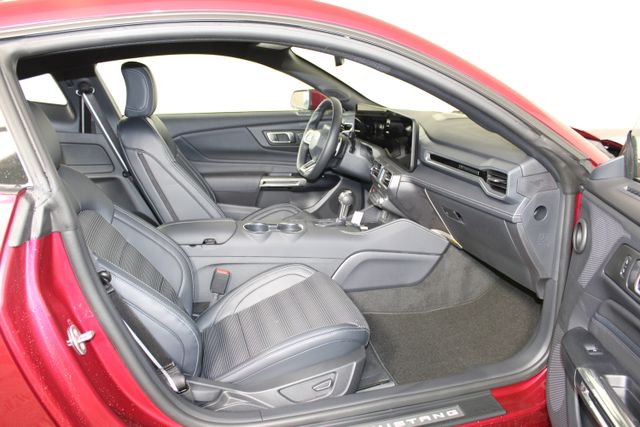 2025 Ford Mustang GT Premium photo 15