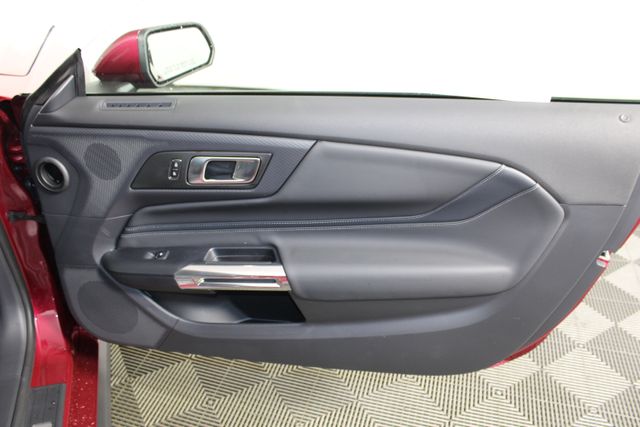 2025 Ford Mustang GT Premium photo 16
