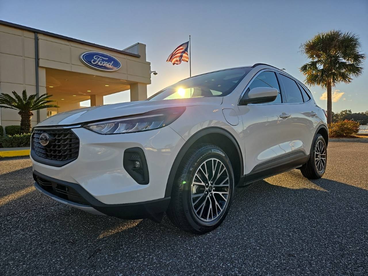 2025 Ford Escape PHEV's photo