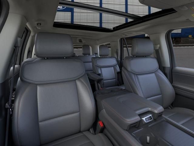 2025 Ford Expedition photo 10