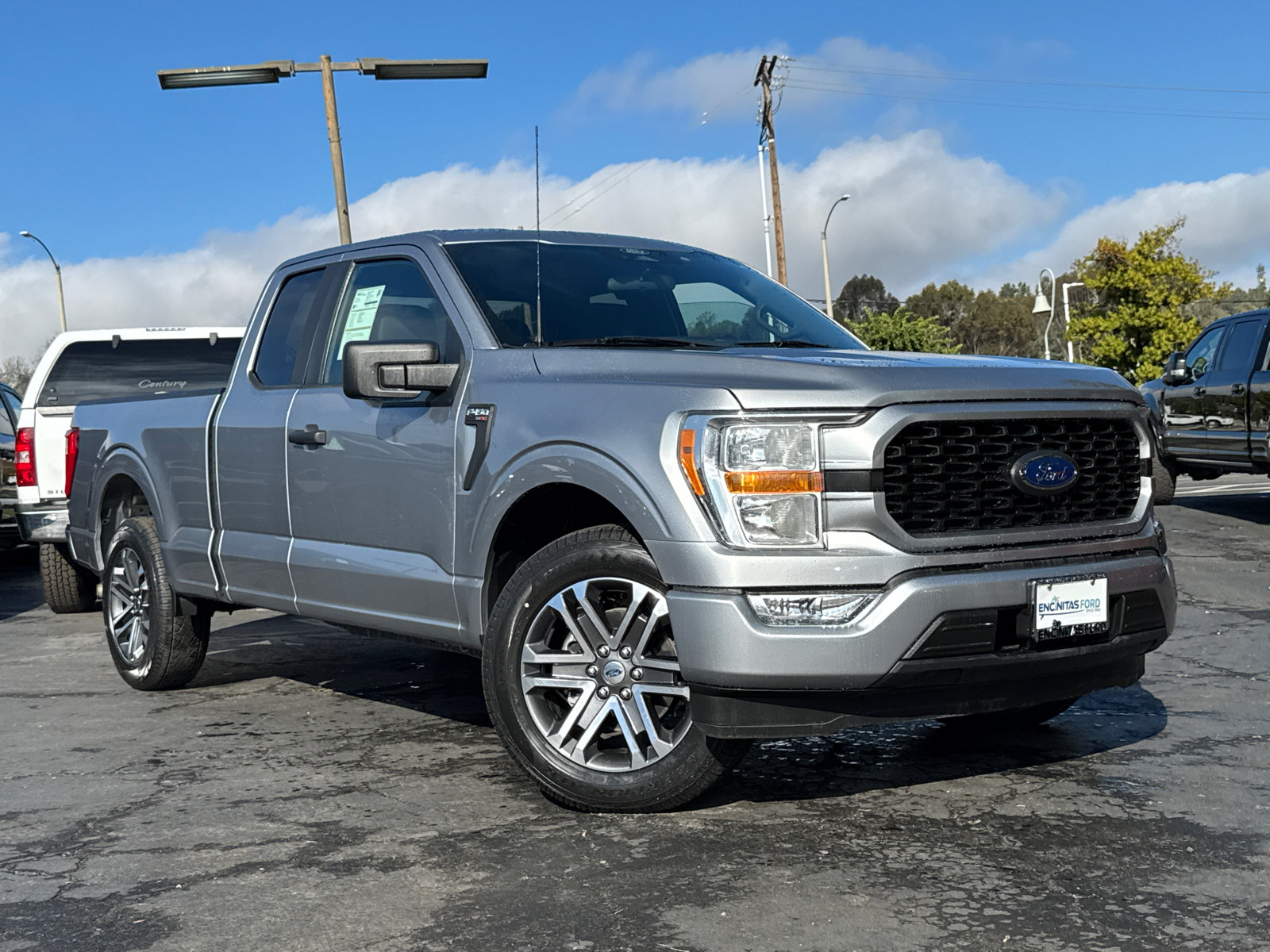 2022 Ford F-150 XL photo 2