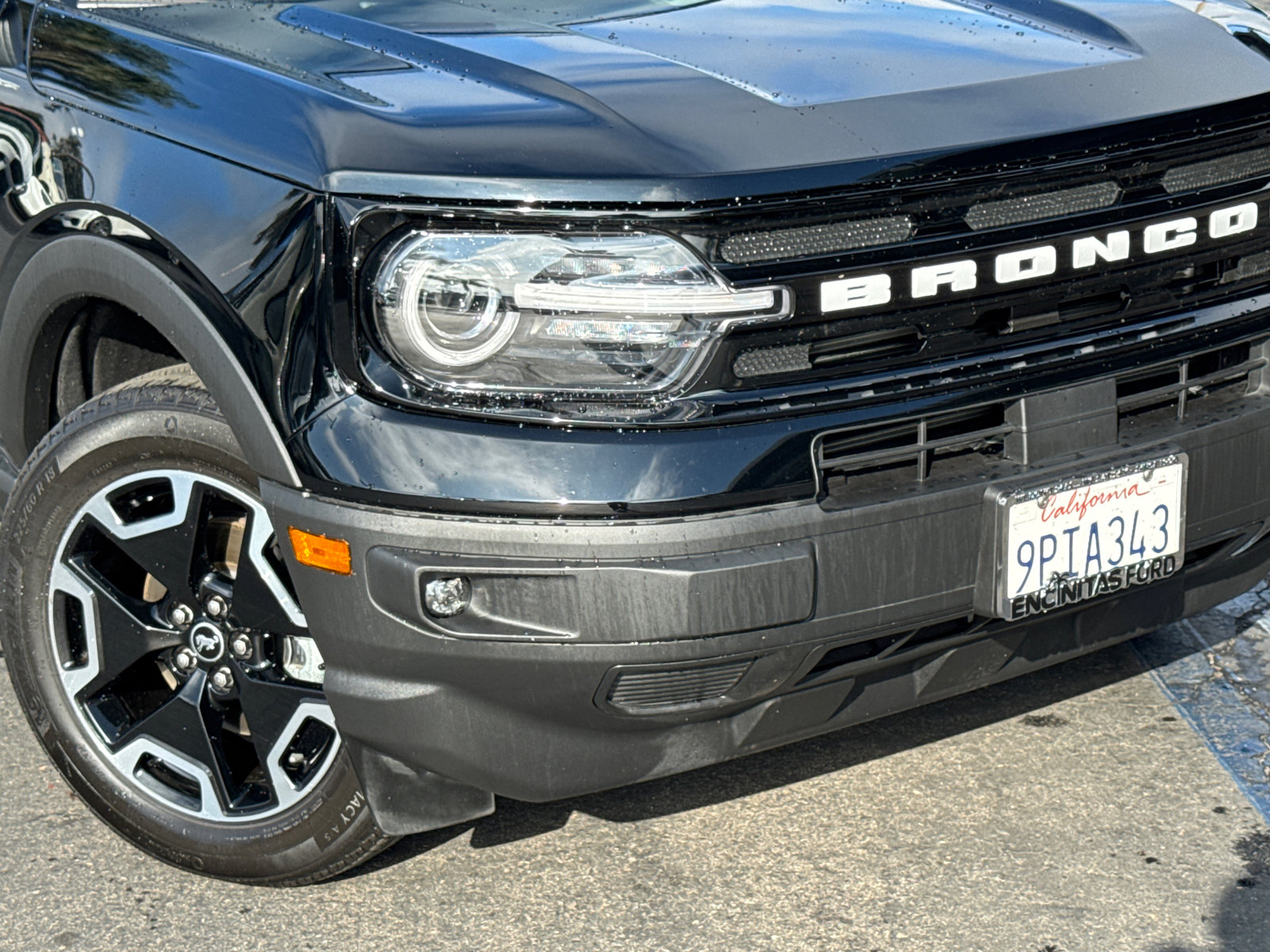 2024 Ford Bronco Sport Outer Banks photo 3