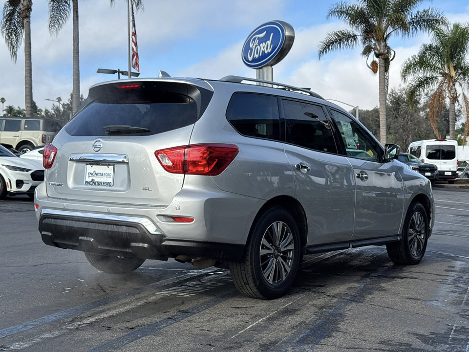 2019 Nissan Pathfinder SL photo 12