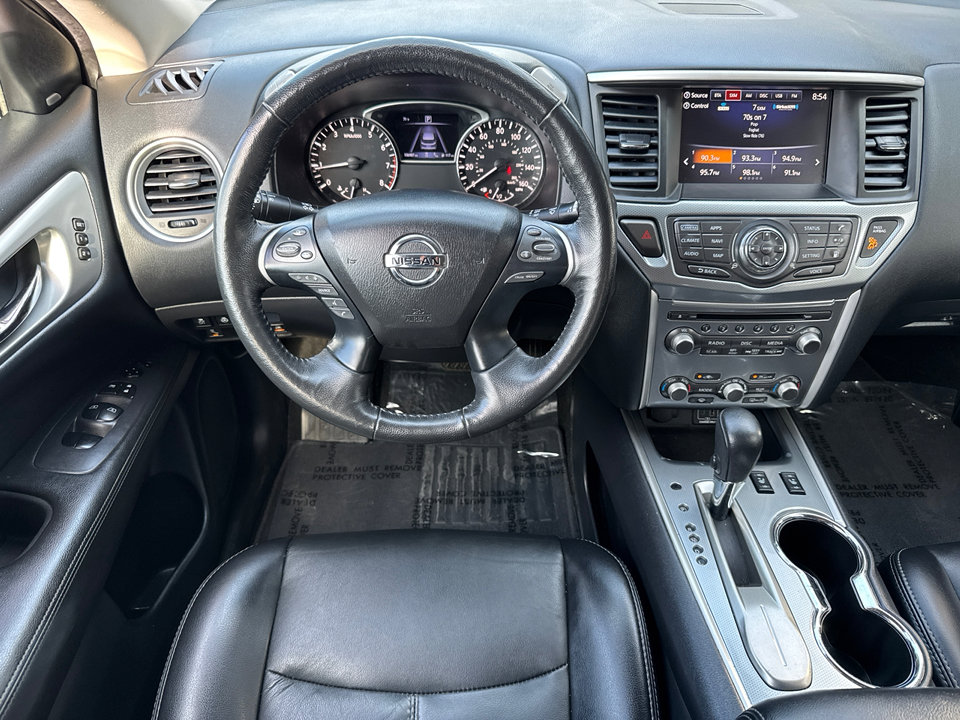 2019 Nissan Pathfinder SL photo 18