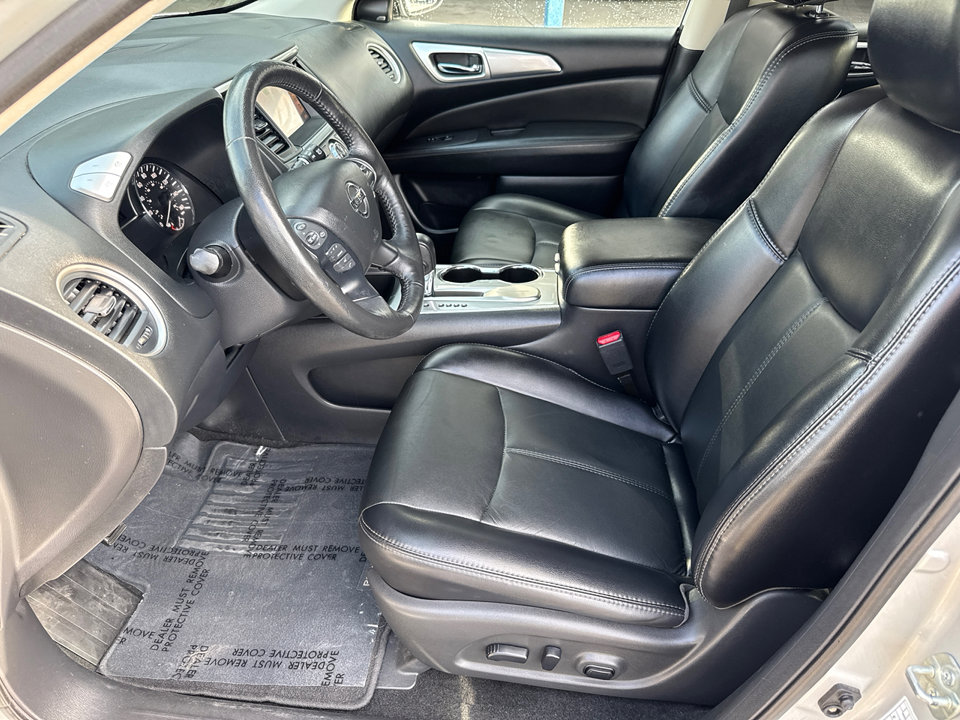 2019 Nissan Pathfinder SL photo 22