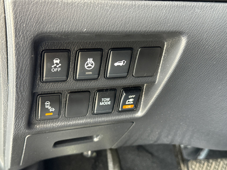2019 Nissan Pathfinder SL photo 24