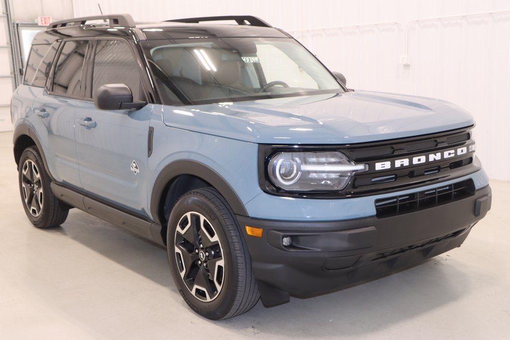 2022 Ford Bronco Sport Outer Banks photo 3