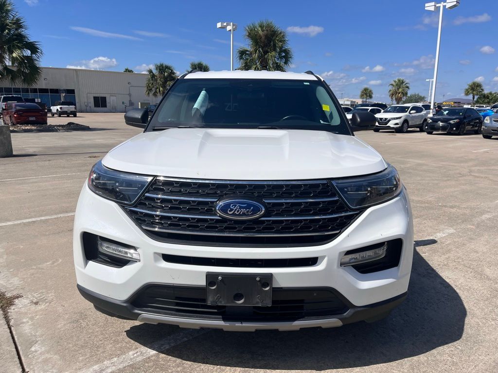 2022 Ford Explorer XLT photo 2