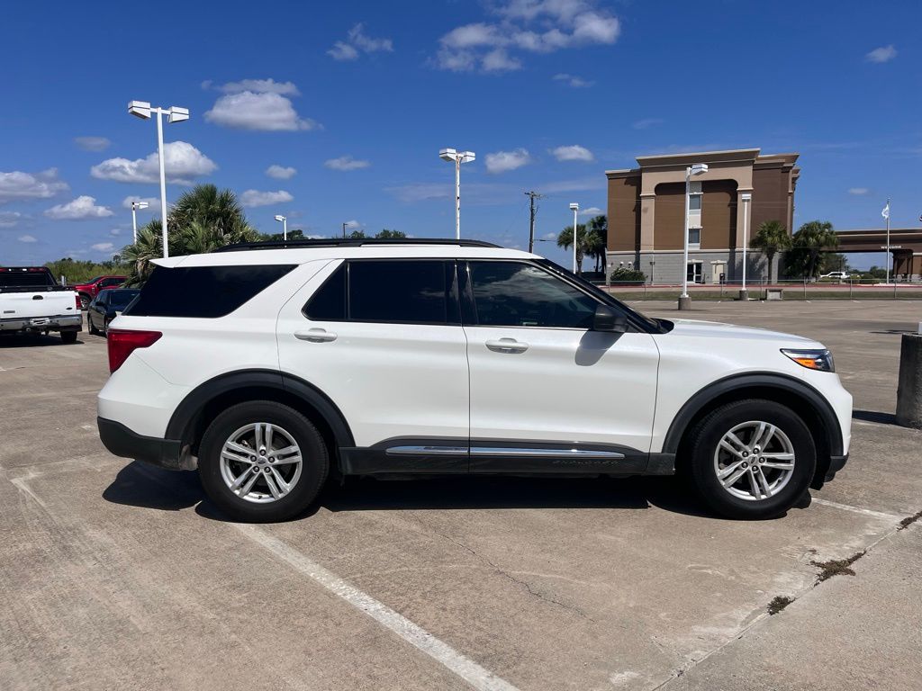 2022 Ford Explorer XLT photo 4