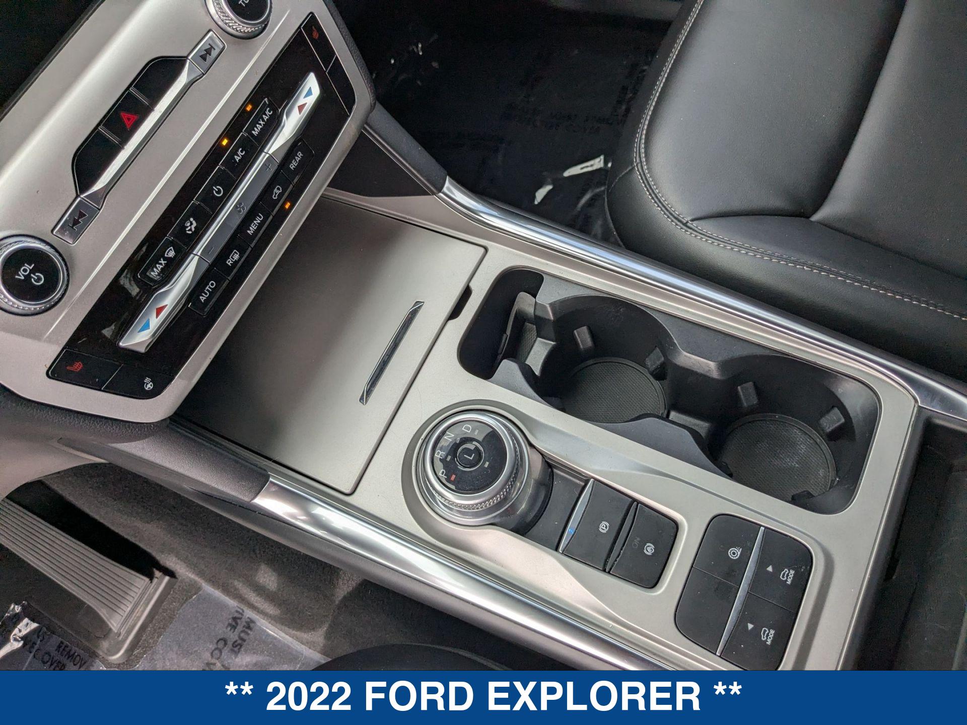 2022 Ford Explorer XLT photo 18