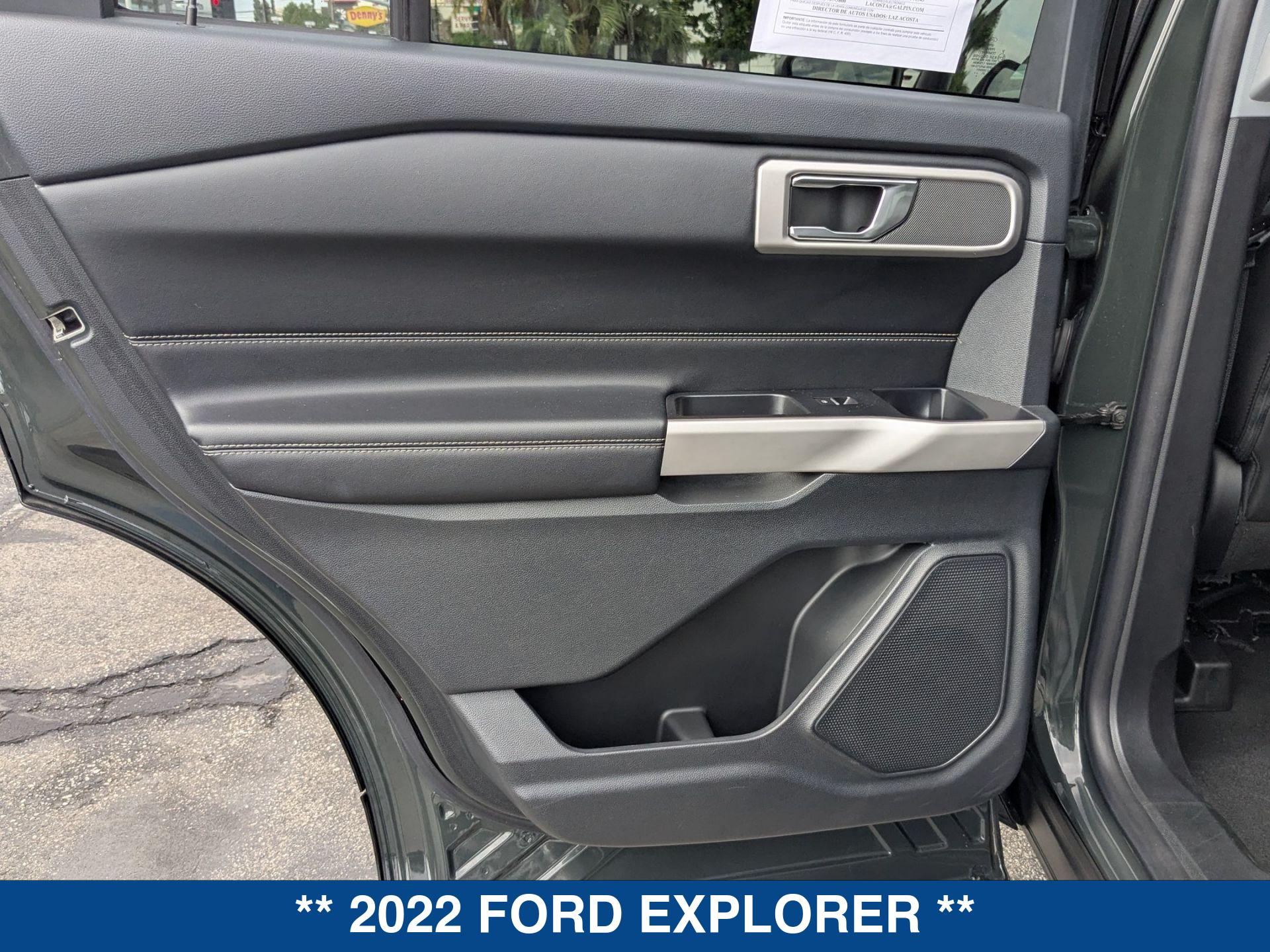 2022 Ford Explorer XLT photo 20