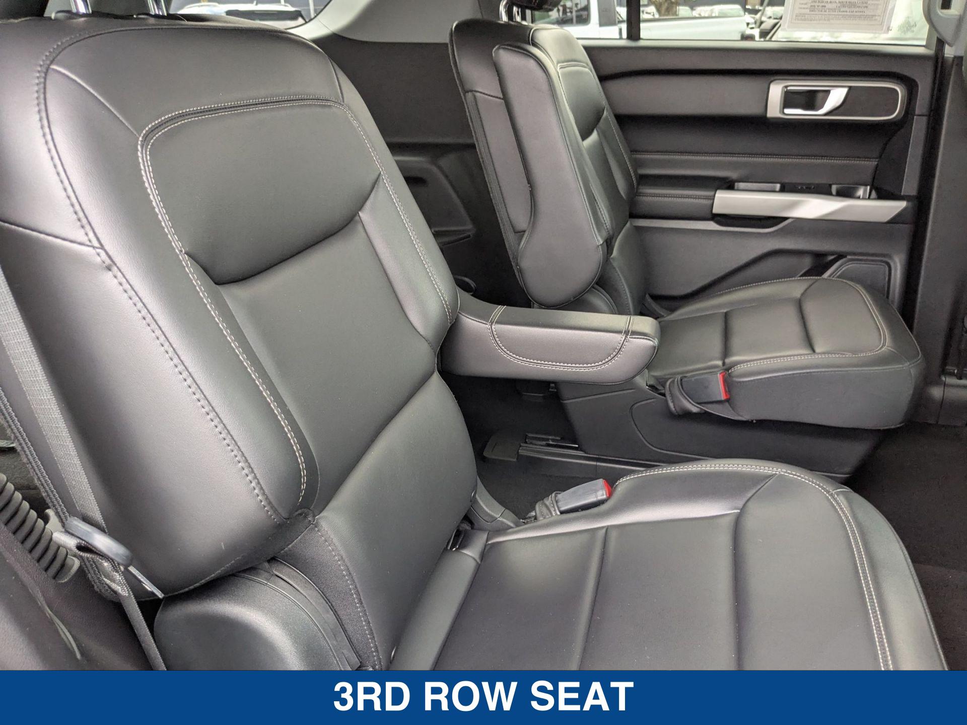 2022 Ford Explorer XLT photo 22