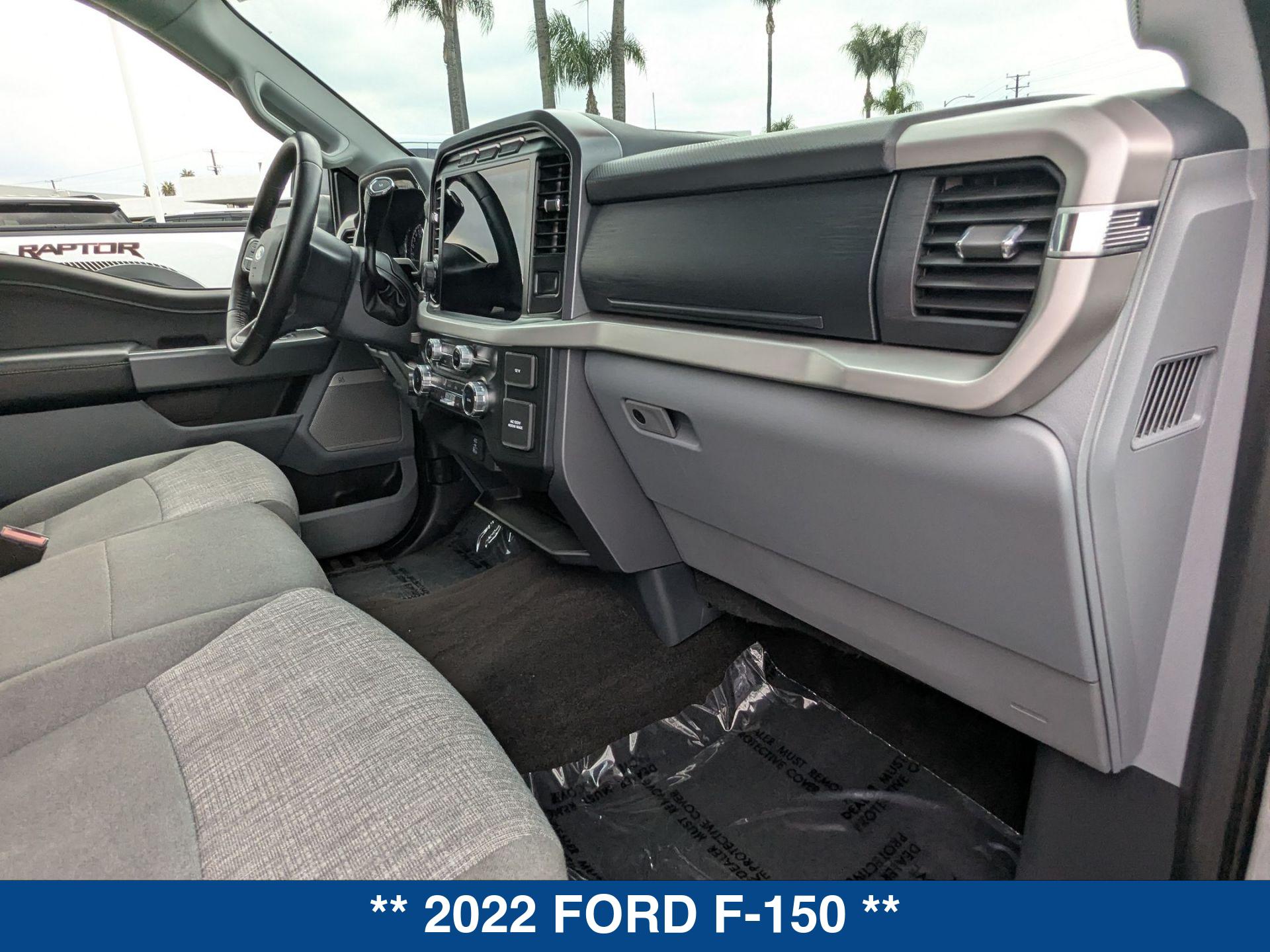 2022 Ford F-150 XLT photo 22