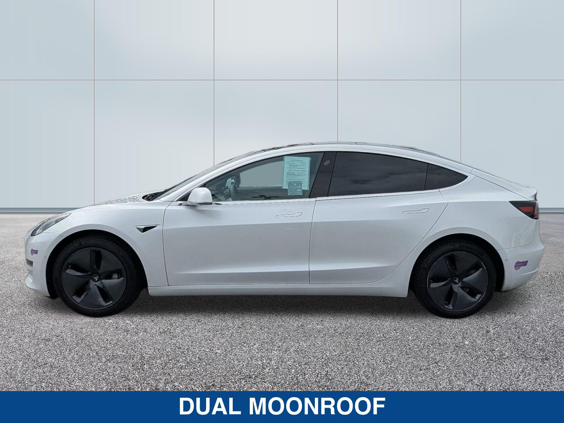 2019 Tesla Model 3 Standard Range photo 2