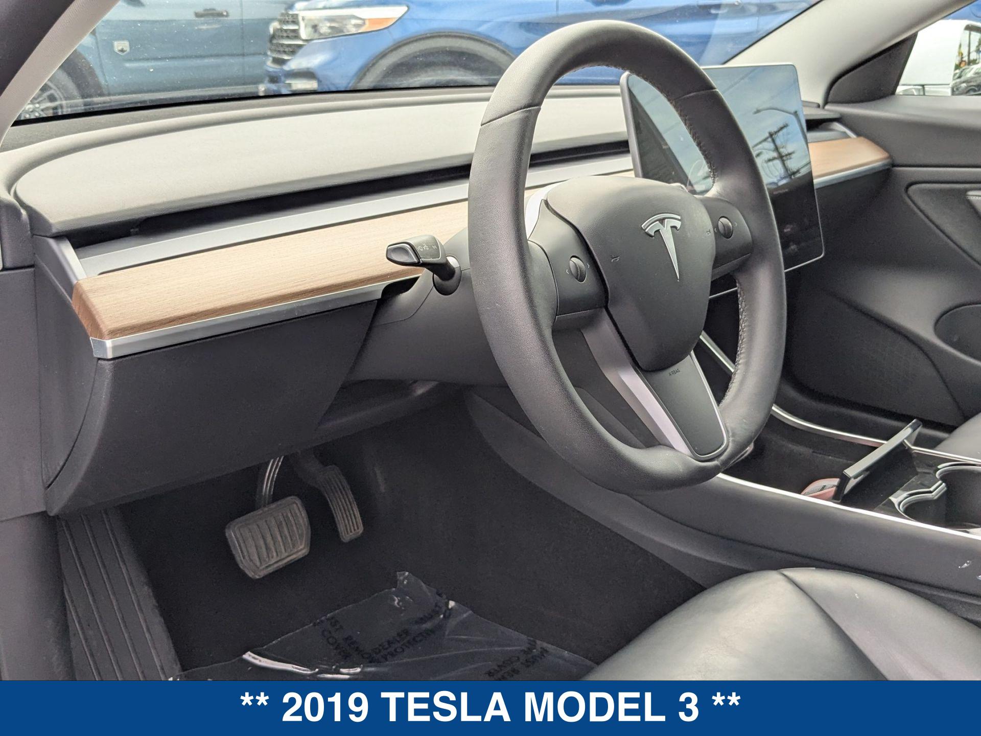2019 Tesla Model 3 Standard Range photo 10