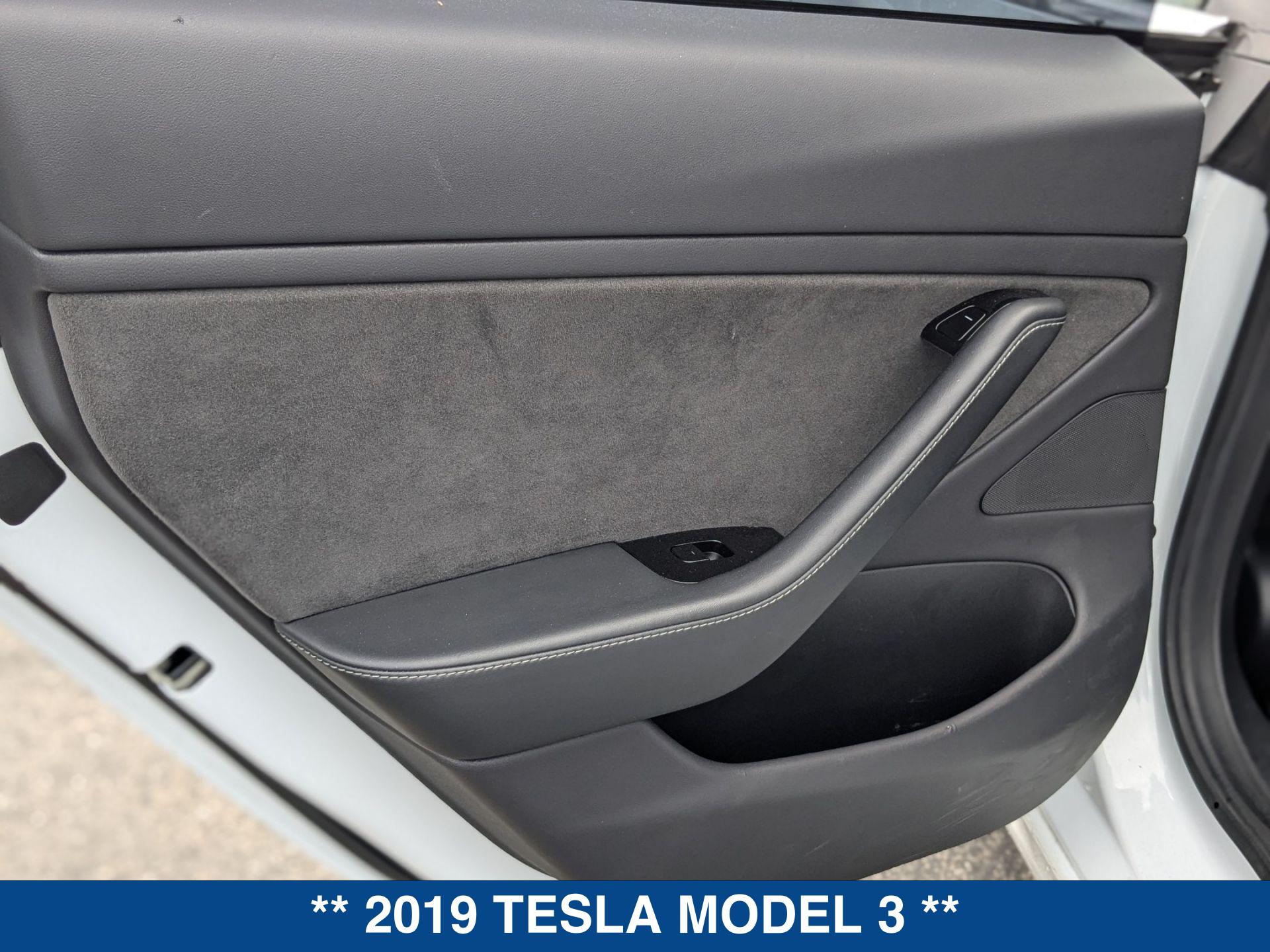 2019 Tesla Model 3 Standard Range photo 15