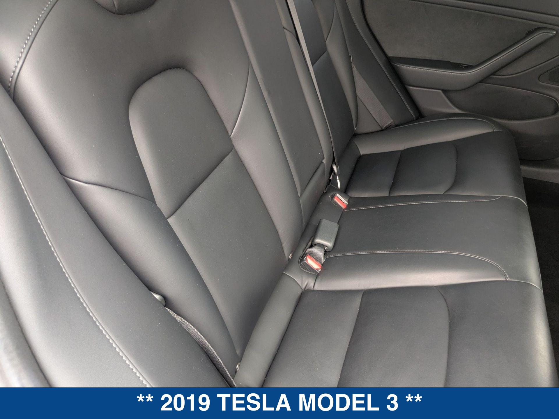 2019 Tesla Model 3 Standard Range photo 17