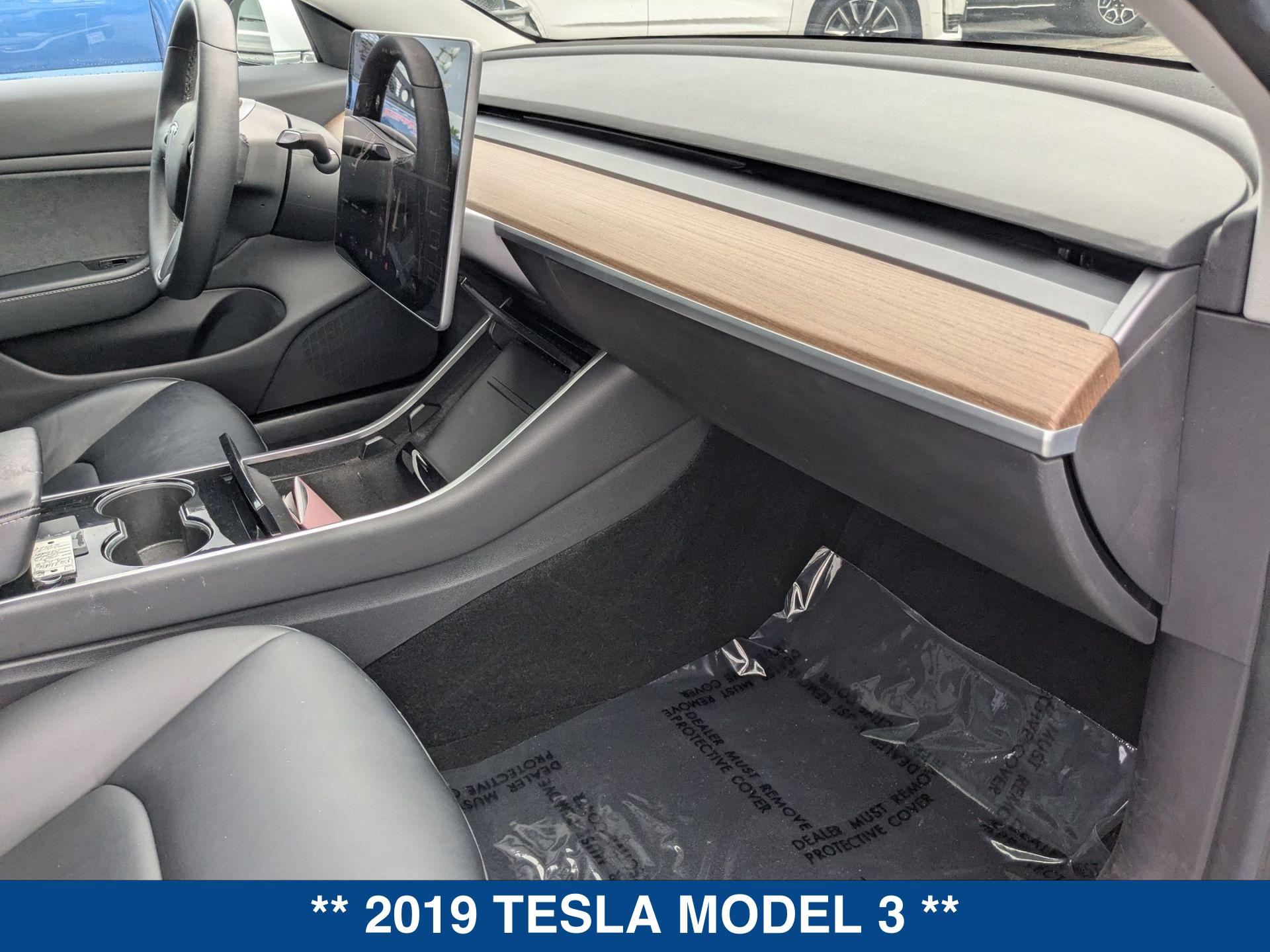 2019 Tesla Model 3 Standard Range photo 18