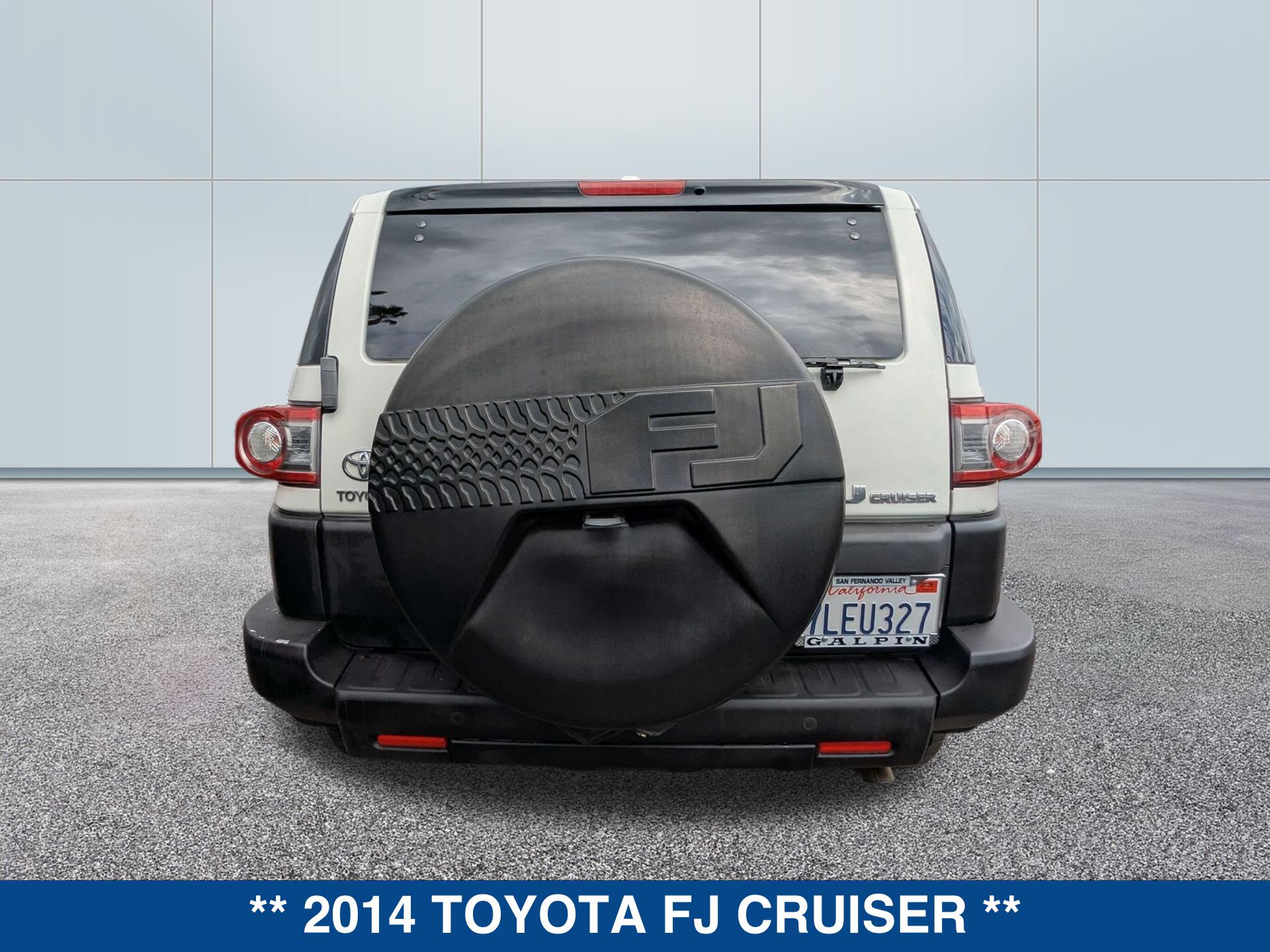 2014 Toyota FJ Cruiser Base photo 4