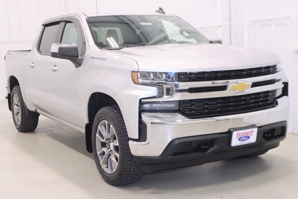 2019 Chevrolet Silverado 1500 LT photo 3