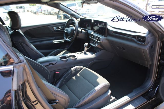 2024 Ford Mustang photo 14
