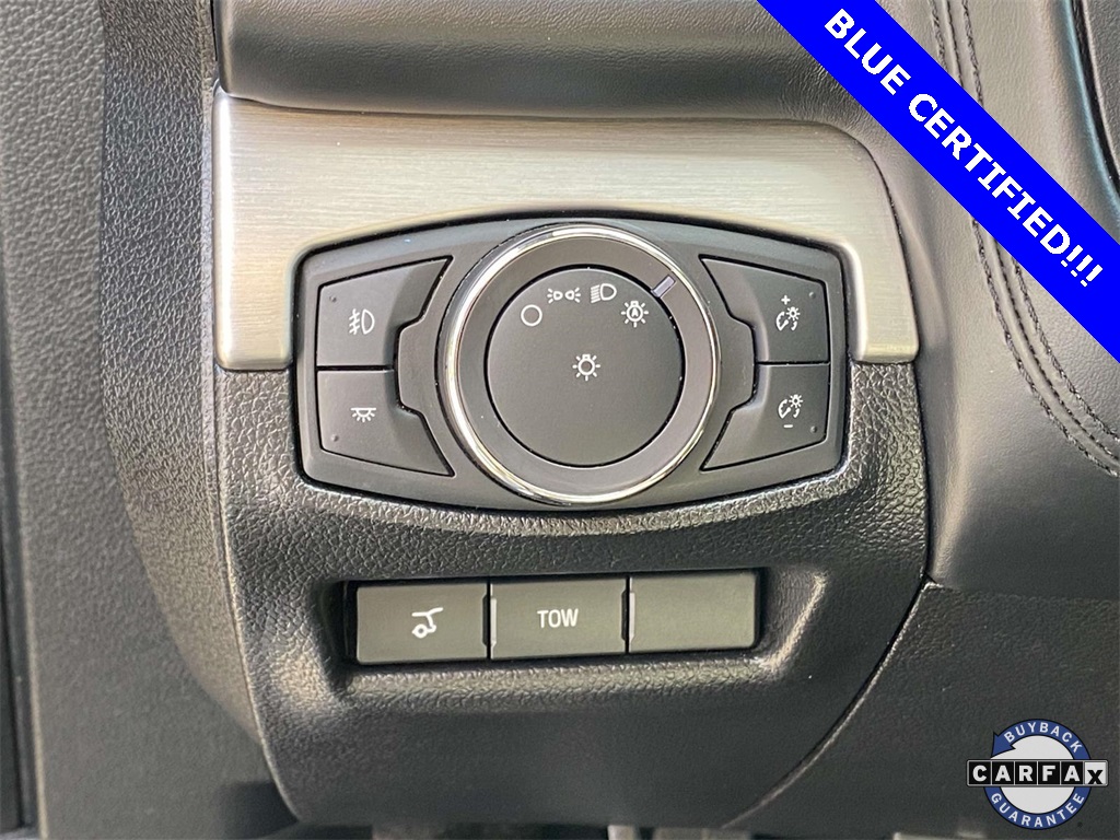 2019 Ford Explorer Platinum photo 16