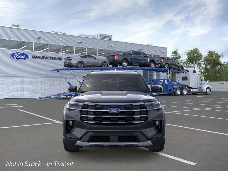 2025 Ford Explorer photo 2
