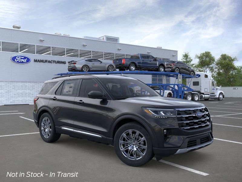 2025 Ford Explorer photo 3