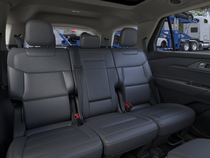 2025 Ford Explorer photo 6