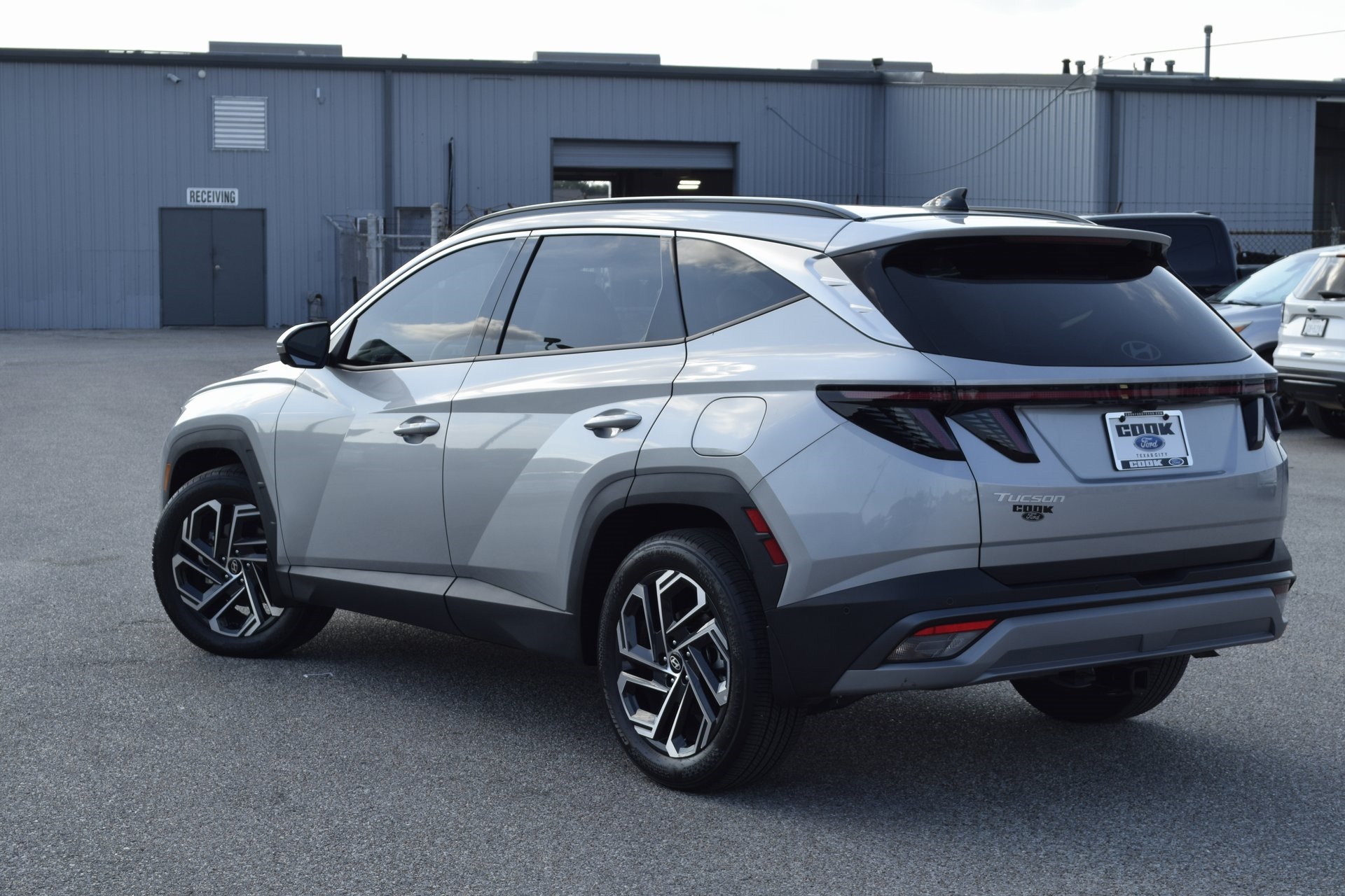 2025 Hyundai Tucson Limited photo 3