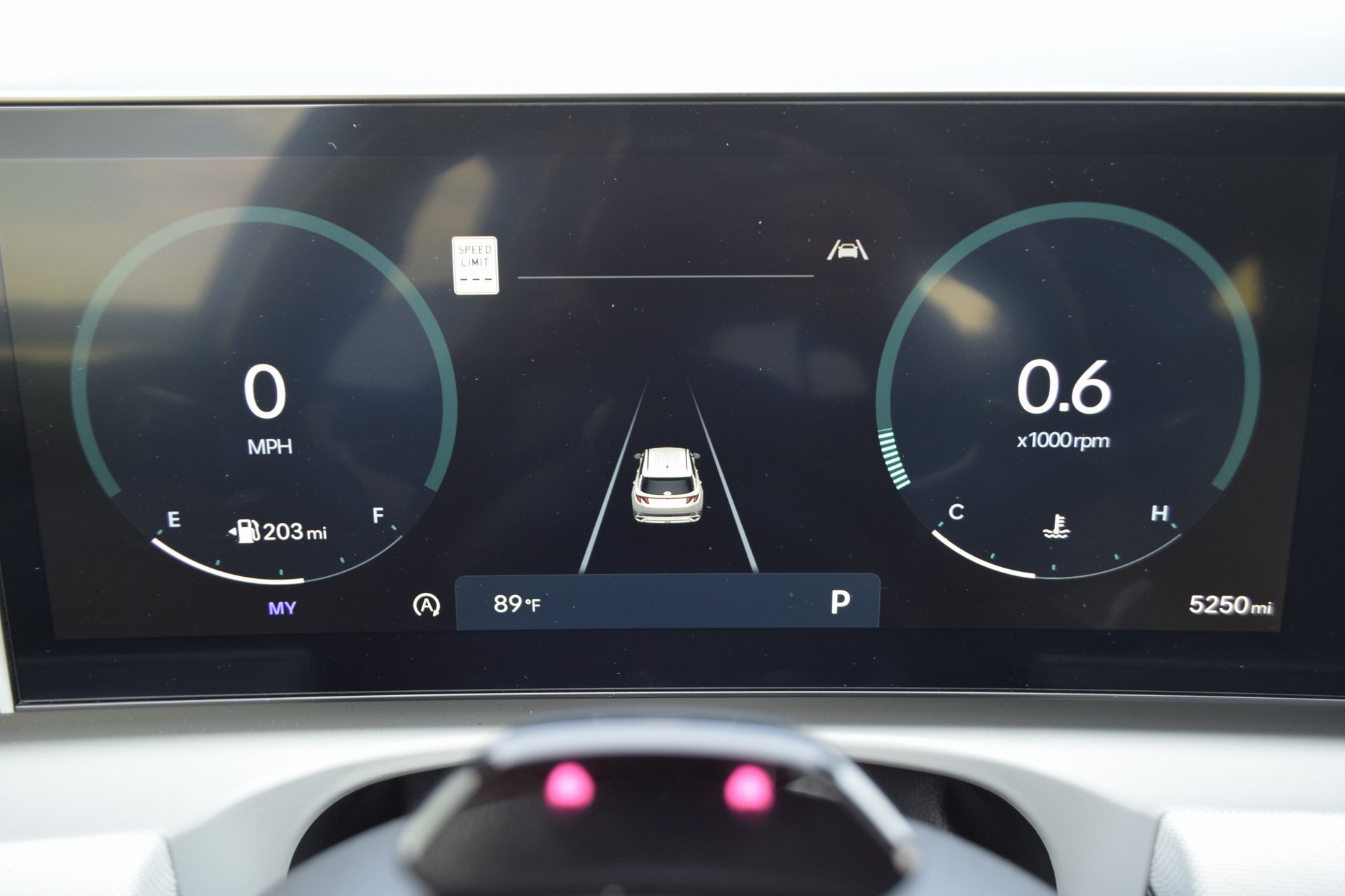 2025 Hyundai Tucson Limited photo 9