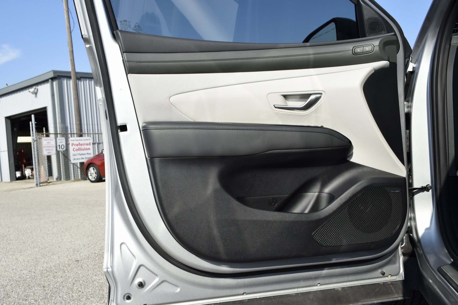 2025 Hyundai Tucson Limited photo 14