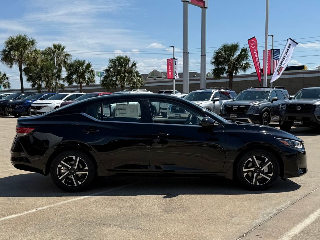 2025 Nissan Sentra SV photo 4