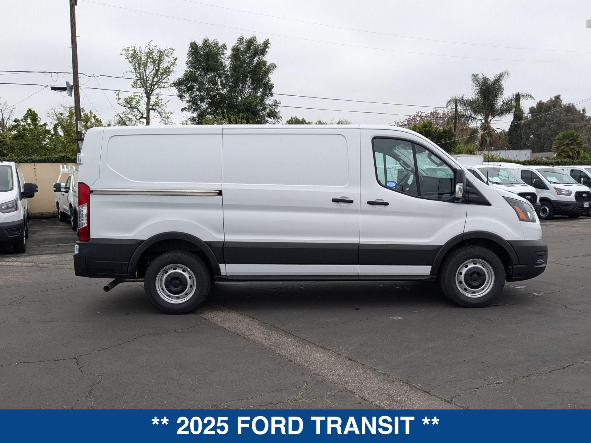 2025 Ford Transit photo 8