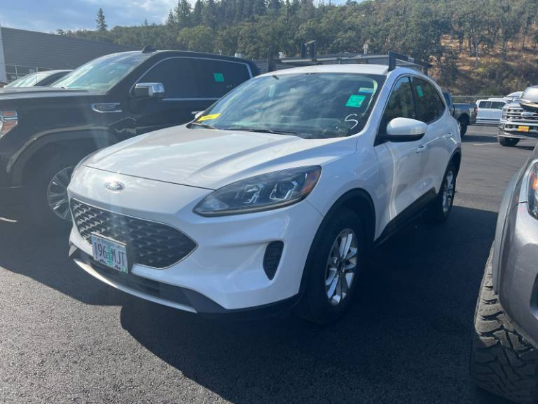 2020 Ford Escape SE