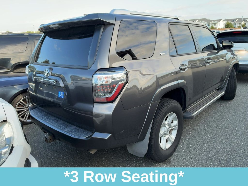 2016 Toyota 4Runner SR5 photo 5