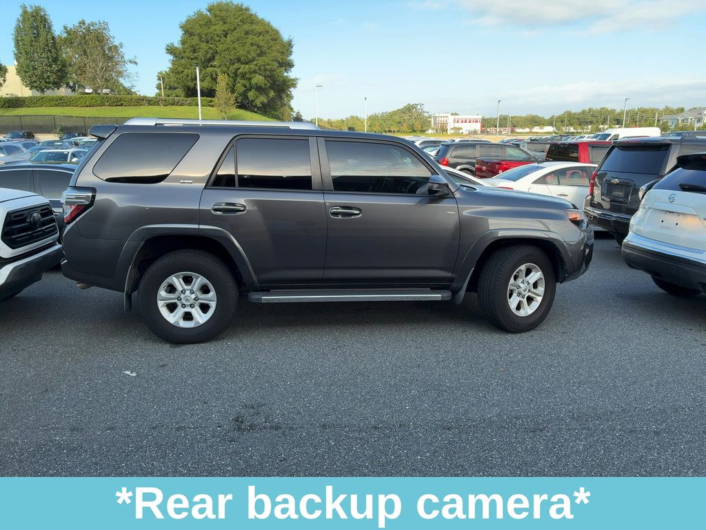 2016 Toyota 4Runner SR5 photo 6