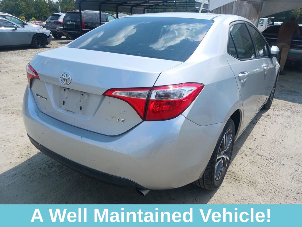 2016 Toyota Corolla LE photo 2
