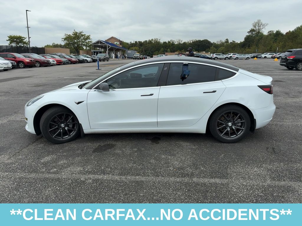 2018 Tesla Model 3 Mid Range photo 3