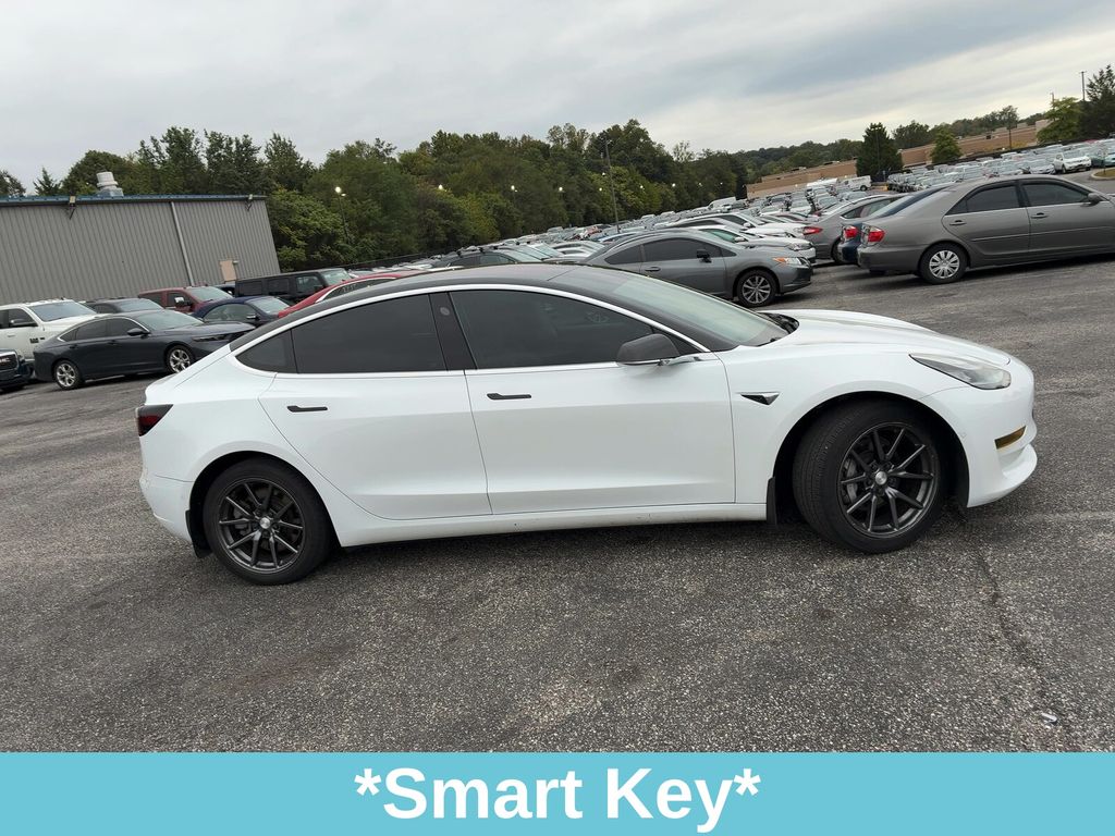 2018 Tesla Model 3 Mid Range photo 8