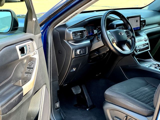 2021 Ford Explorer XLT photo 7