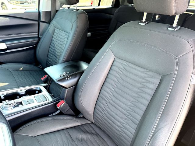 2021 Ford Explorer XLT photo 9