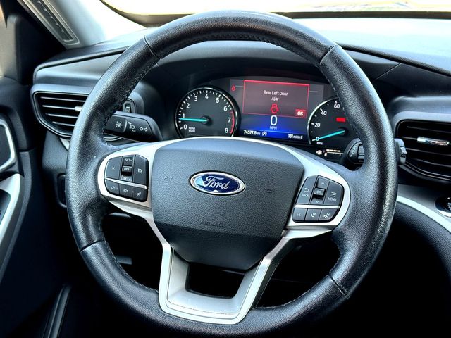 2021 Ford Explorer XLT photo 25