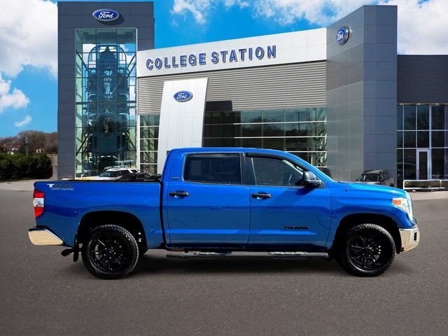 2017 Toyota Tundra SR5 photo 6