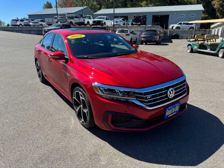 2022 Volkswagen Passat 2.0T R-Line