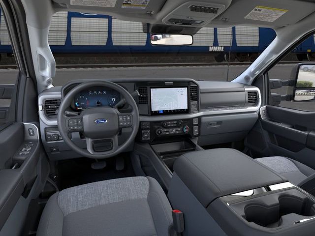 2026 Ford F-250 XLT photo 8