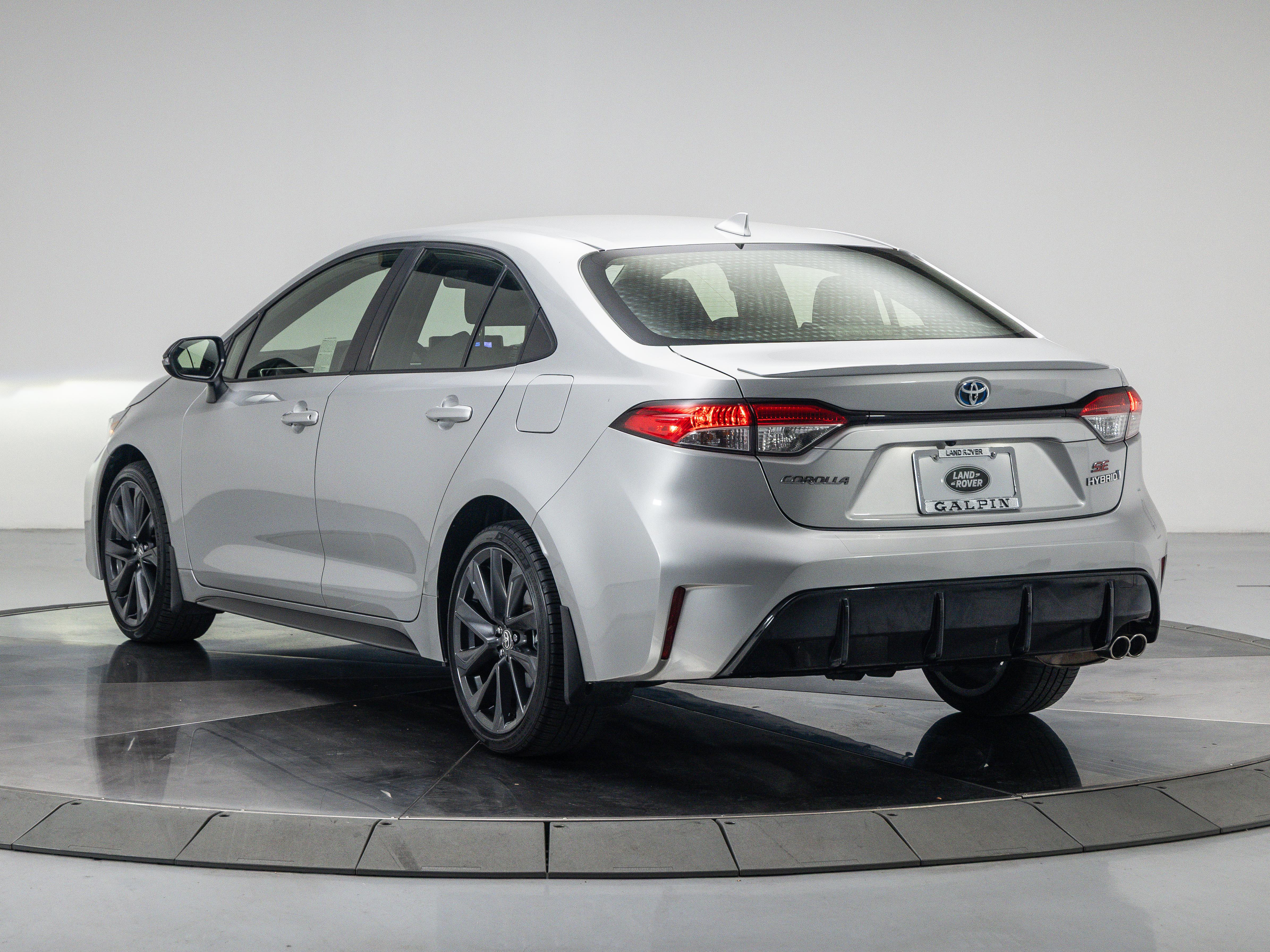 2024 Toyota Corolla Hybrid SE photo 3