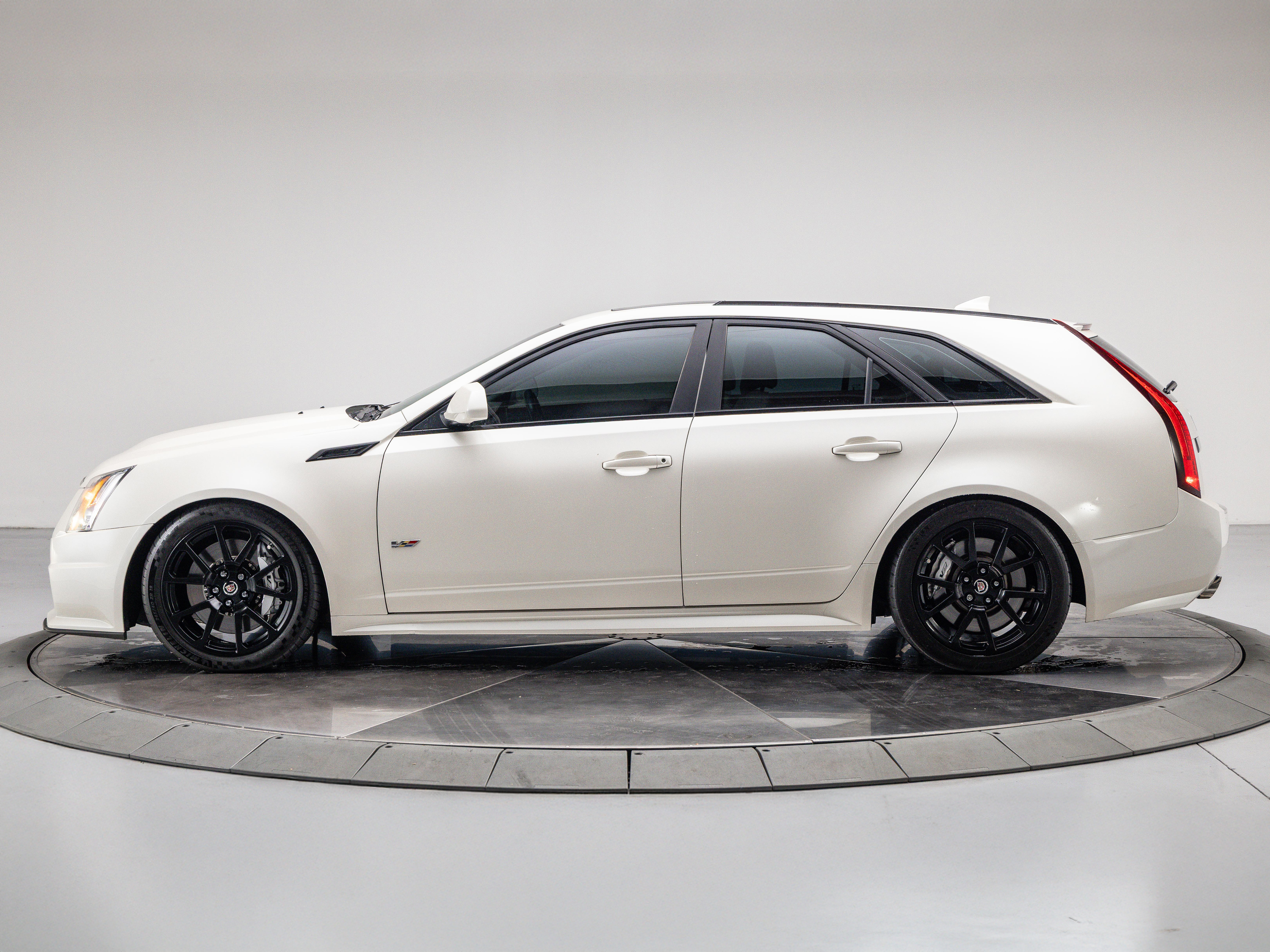 2014 Cadillac CTS V photo 5